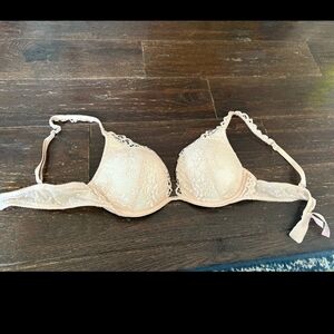 Victoria's Secret Lace Bra in Cream